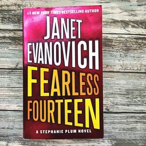 Janet Evanovich Fearless Fourteen Paperback Excellent Cond Stephanie Plum Series
